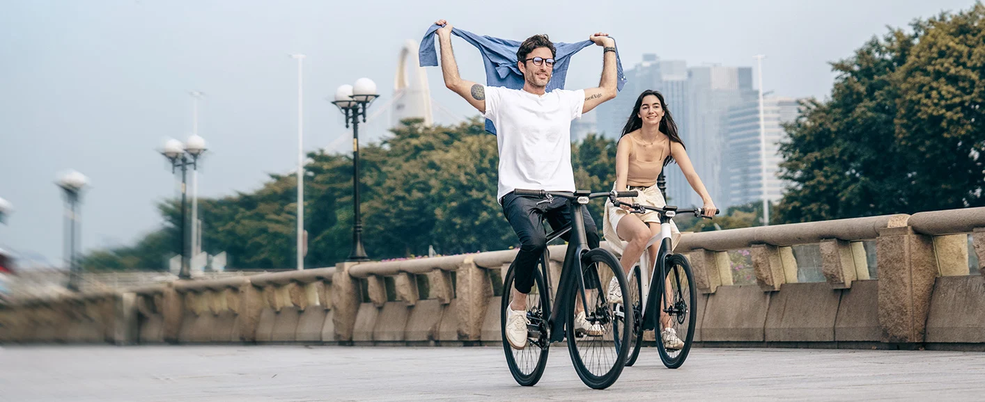 TEZEUS riders enjoying a city ride